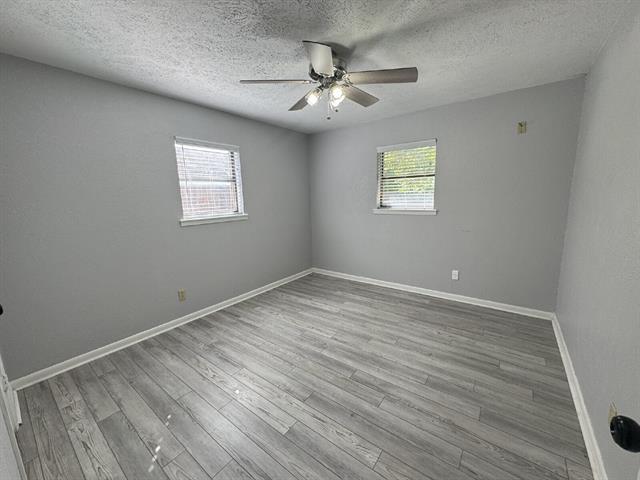 Building Photo - 207 Sharp Dr