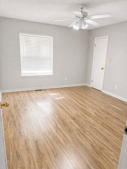 Building Photo - 4120 Silkbay Ct