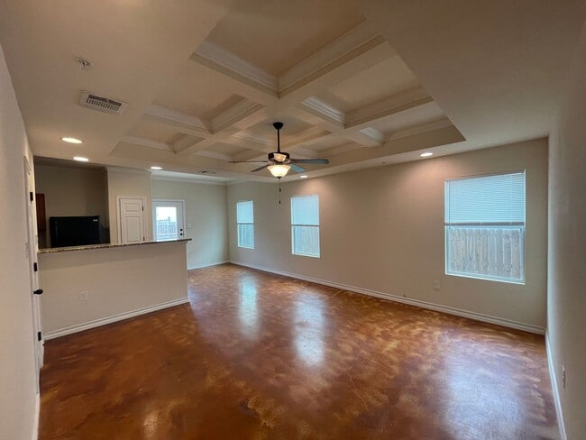 Building Photo - Townhome for rent