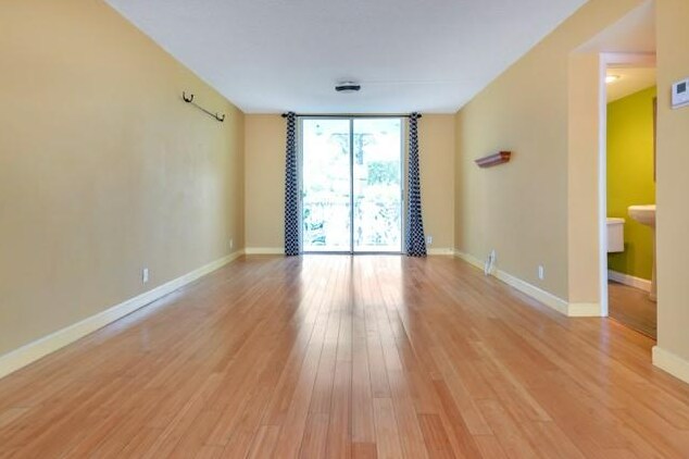 Building Photo - 777 SE 2nd Ave