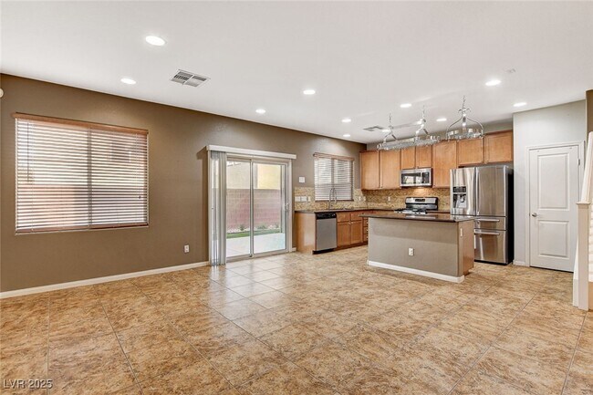 Building Photo - 9768 Plane Tree Ct