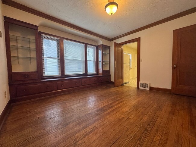 Building Photo - 4116 Biddulph Ave