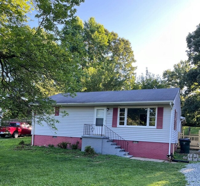 Primary Photo - 229 Watson Dr