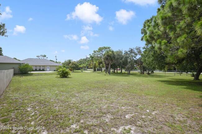 Building Photo - 3605 Valkaria Rd