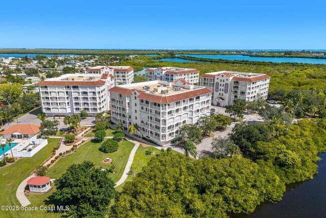 Building Photo - 800 Del Rio Way