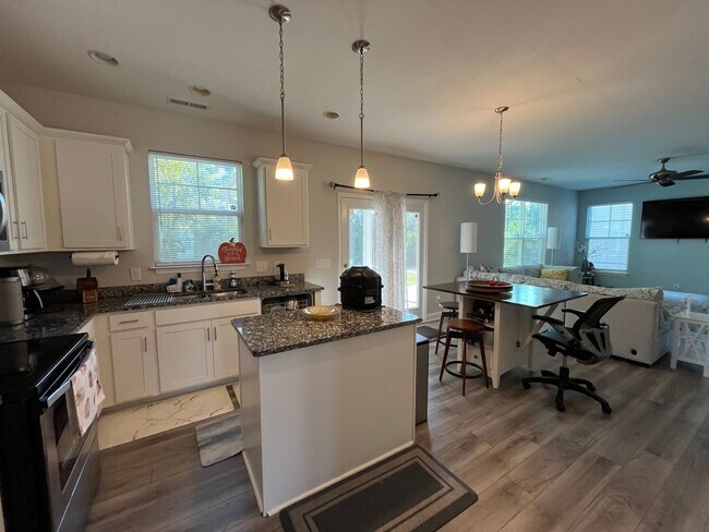 Building Photo - 5040 W Chandler Heights Dr