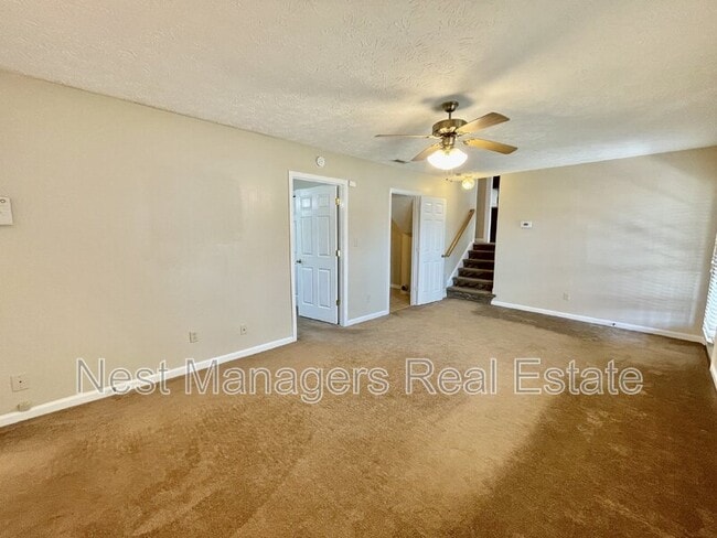 Building Photo - 127 Kristin Ave