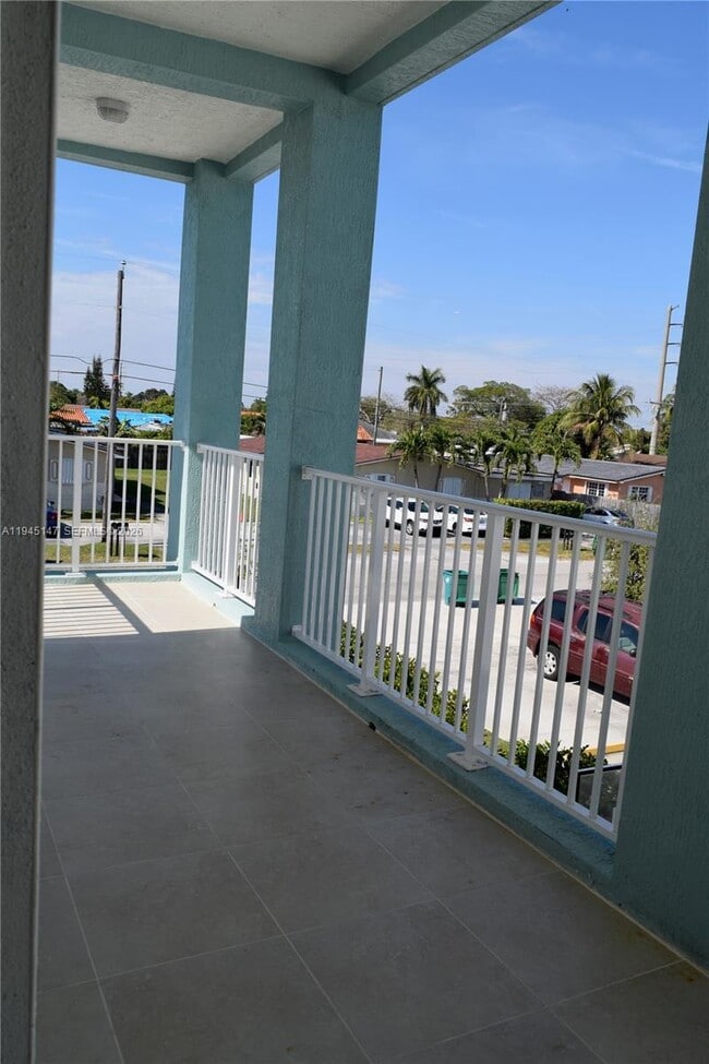 Building Photo - 447 SW 78th Ct