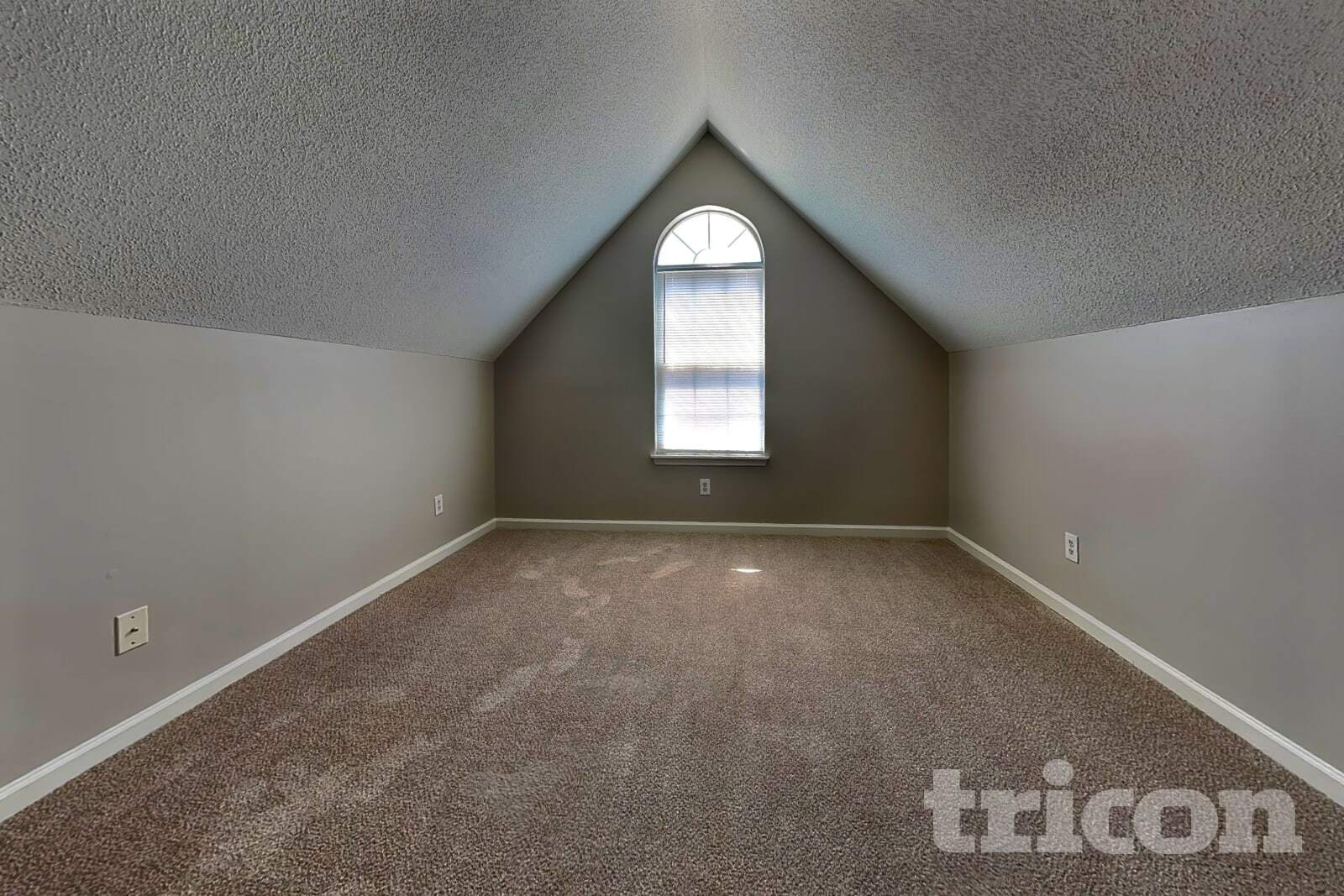 Building Photo - 5425 Brickleberry Way