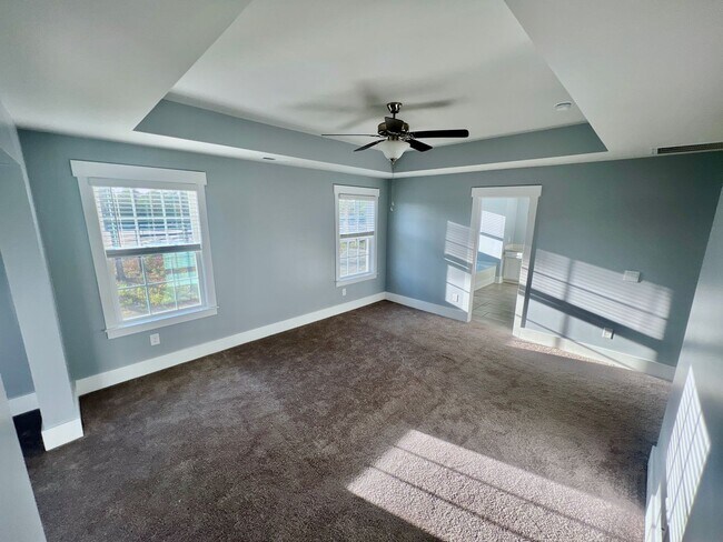 Building Photo - Prestigious 4 Bedroom Home on the Crystal ...