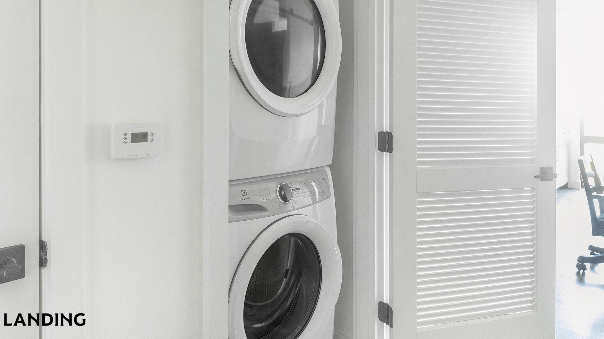 Building Photo - 1007 S Mint St