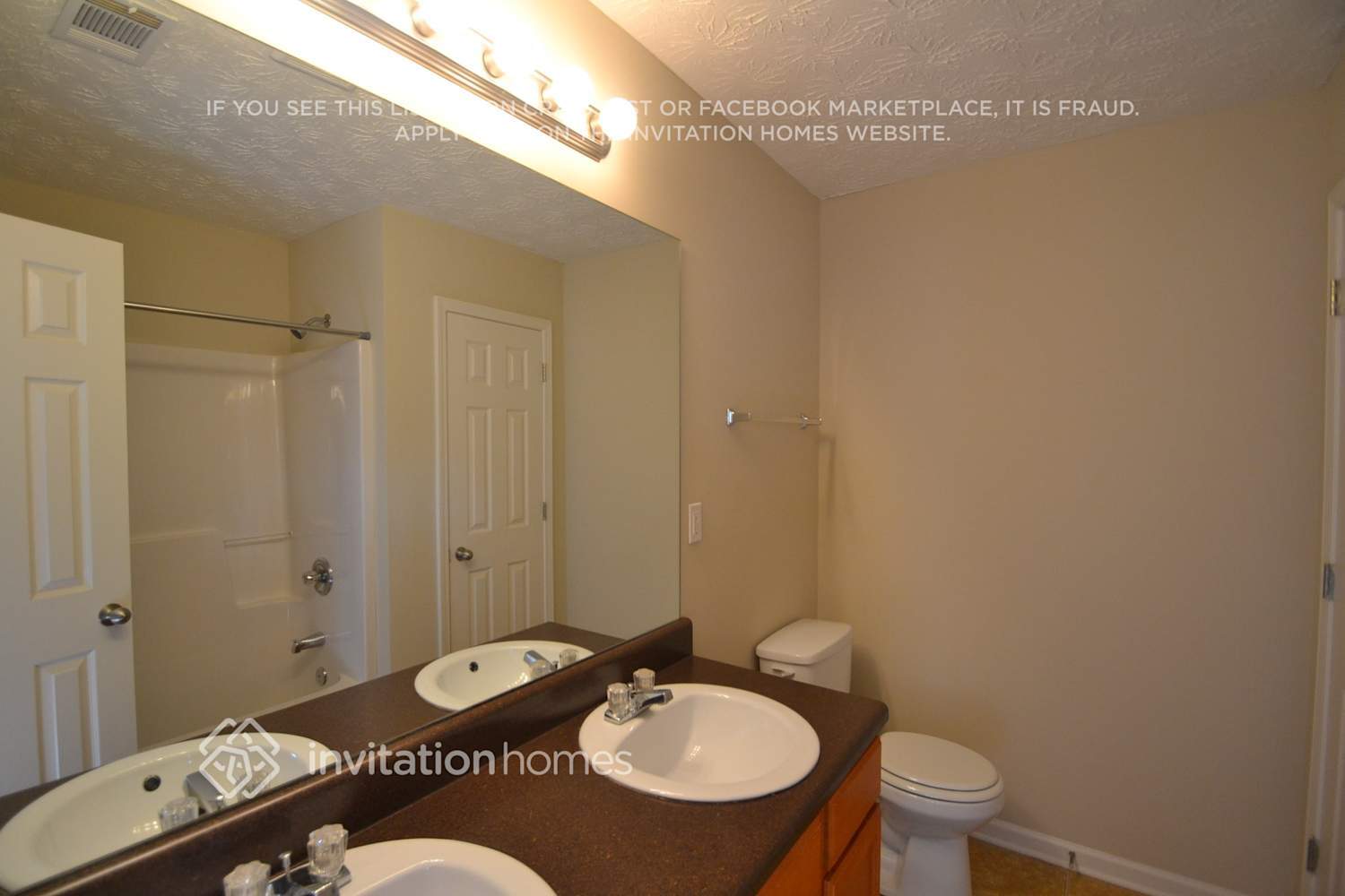 Building Photo - 552 Bridgeport Pl