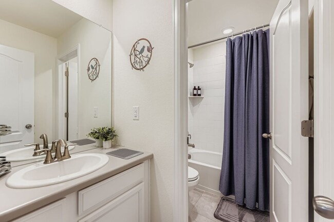 Building Photo - Idyllic Thornton 3BDR Retreat – Turnkey Mid-Term Rental