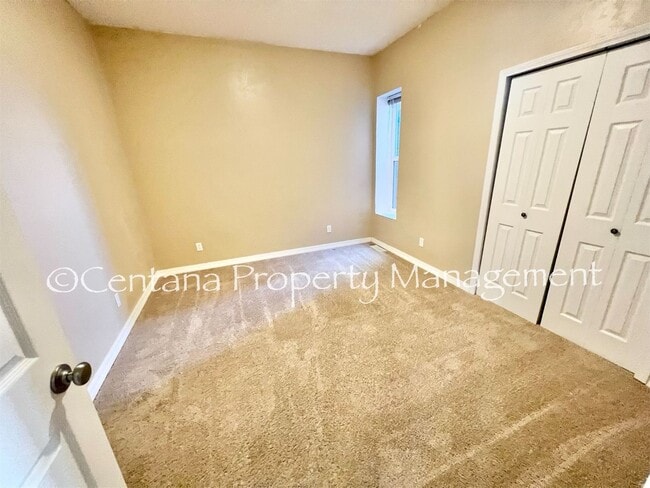 Building Photo - You have been waiting for this Show Stopper!