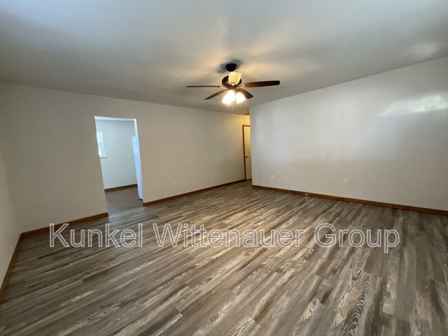 Building Photo - 203 Renee Dr