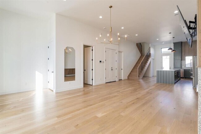 Building Photo - 827 NW 8th St