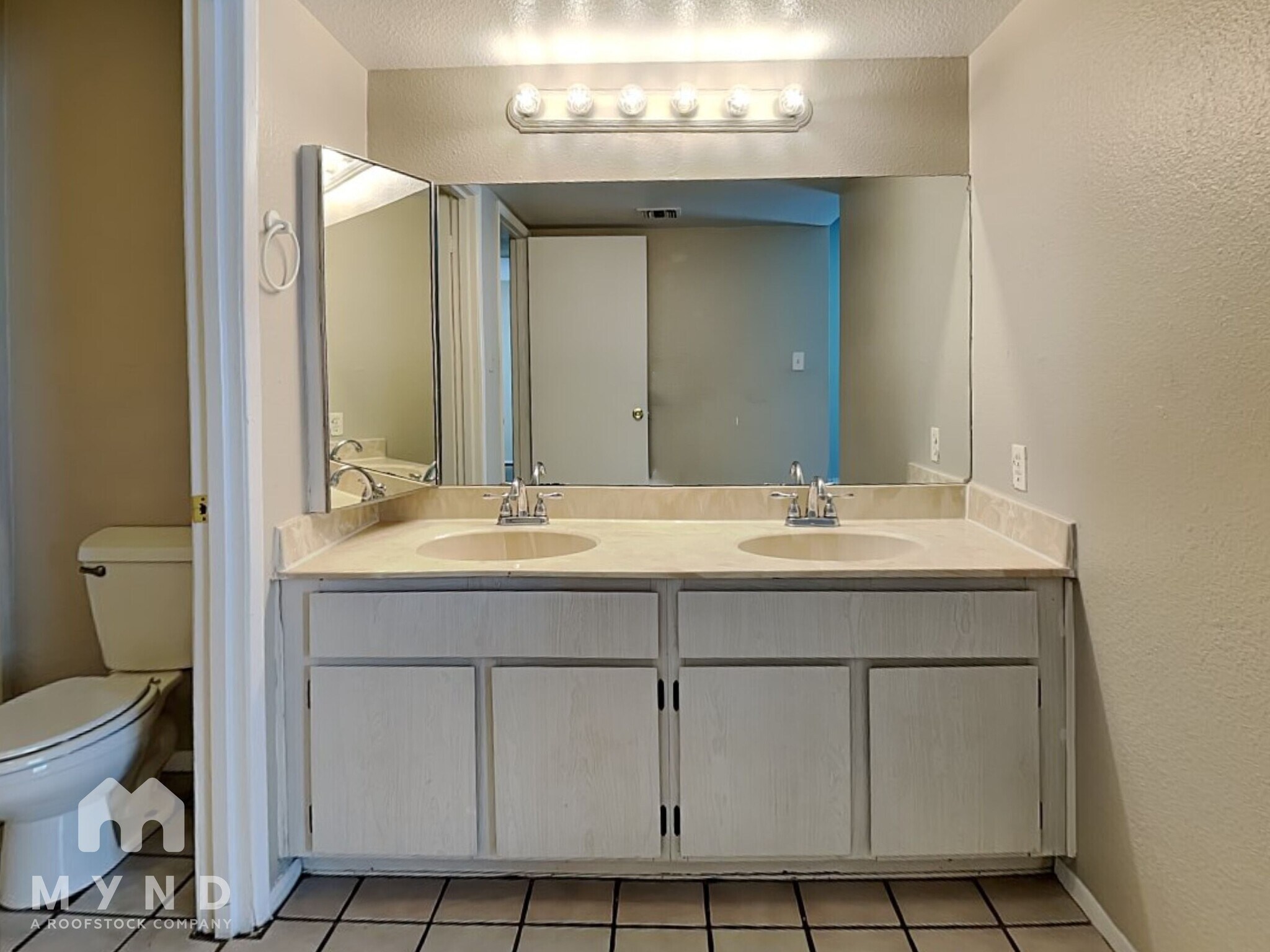 Building Photo - 8343 N 59th Dr