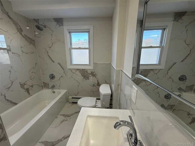 Building Photo - 123 Denton Ave