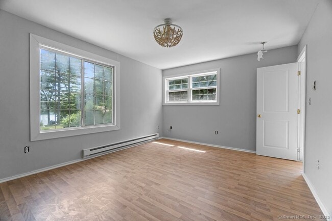 Building Photo - 145 Lakeside Dr