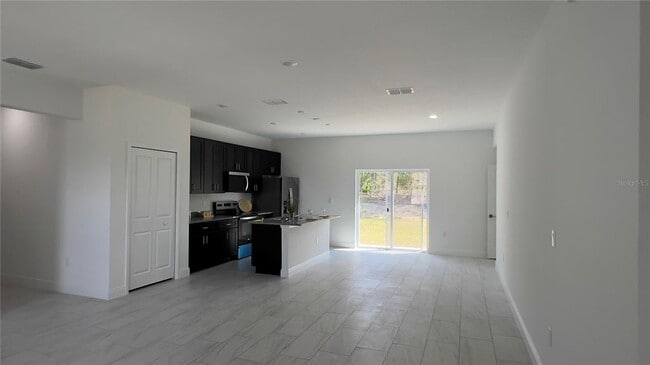 Building Photo - 2598 W Diane Ln