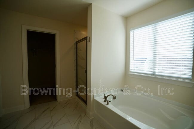 Building Photo - 797 Ravensdowne Dr