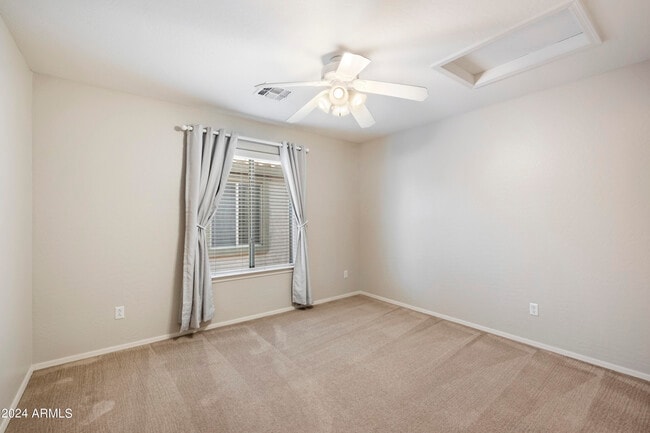 Building Photo - 4512 W Stoneman Dr