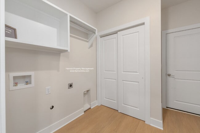Building Photo - 2056 N Reece Ct