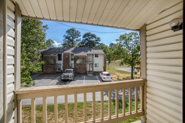 Building Photo - Newly Renovated Maumelle Condo