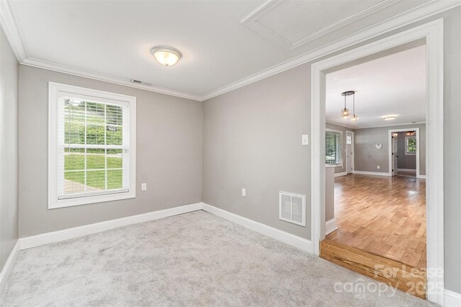 Building Photo - 1164 Bradford Mountain Rd