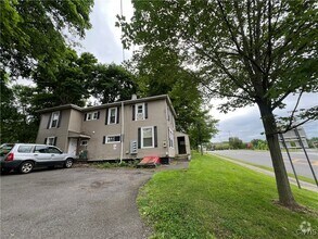Building Photo - 4822 W Seneca Turnpike