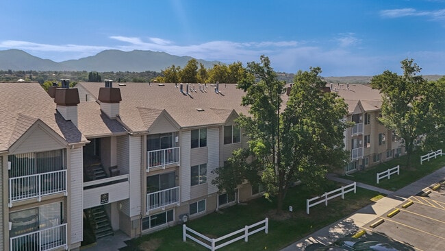 Building Photo - Mountain View at Riverdale