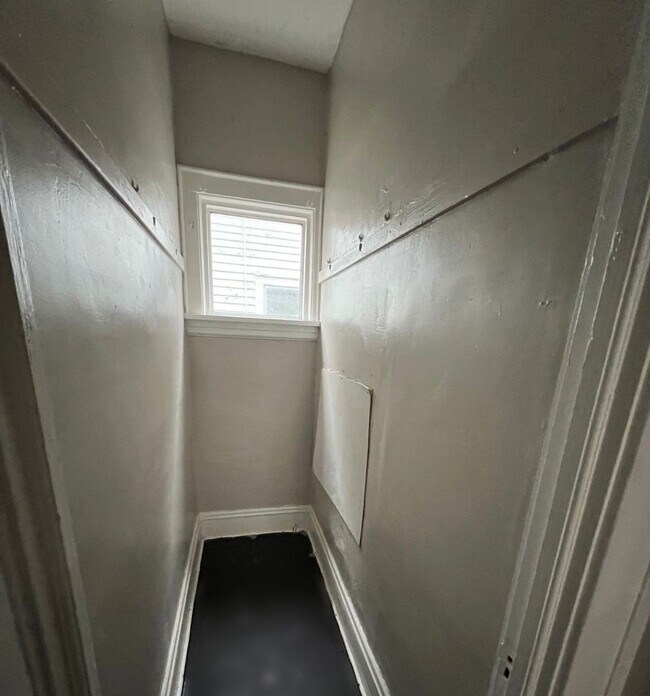 Building Photo - 12022 Griffing Ave