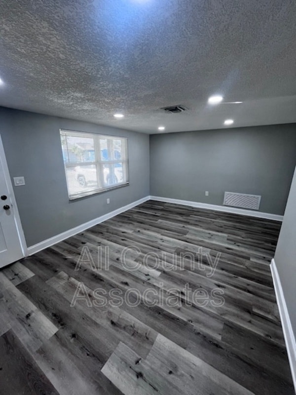 Building Photo - 7821 Flintlock Dr