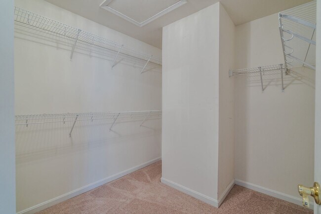 Building Photo - Sun-Filled And Spacious 3 Bedroom 2.5 Bath...