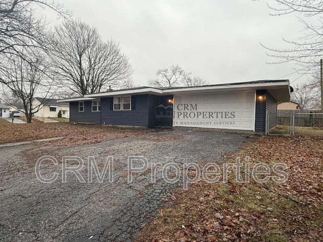 Building Photo - 5702 Mendota Dr