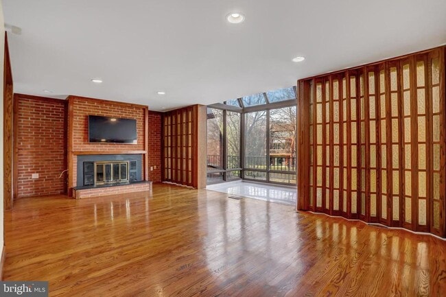 Building Photo - 2 Coldwater Ct