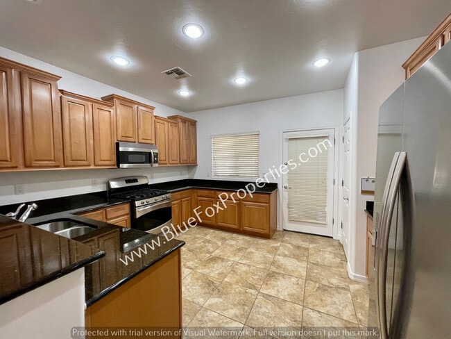 Building Photo - 1112 W Montelupo Dr