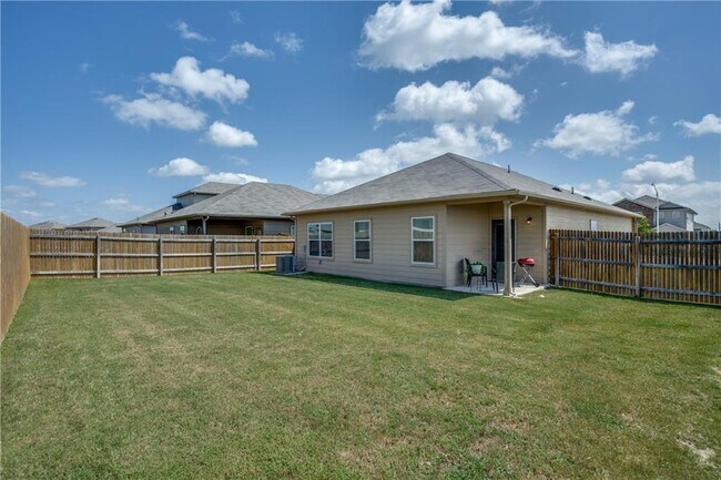 Building Photo - 1072 Gaelic Dr