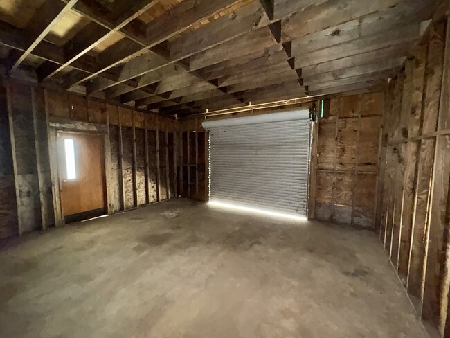 Building Photo - 4408 N Bay Dr
