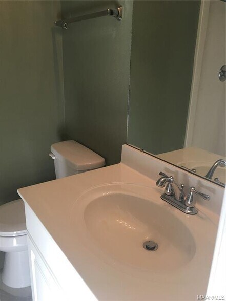 Building Photo - 6400 Chaprice Ln