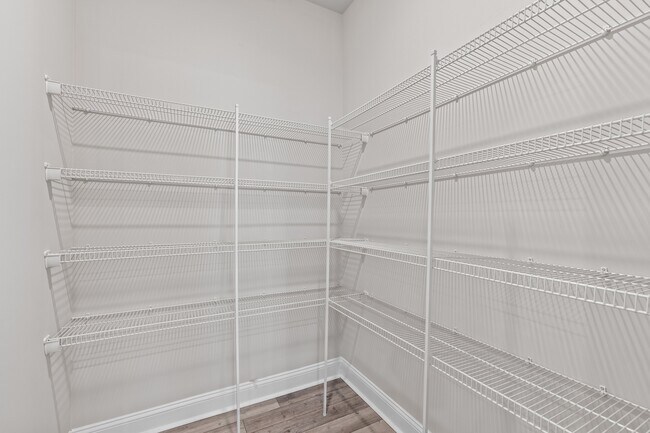 Building Photo - 138 Willow Grove Ln