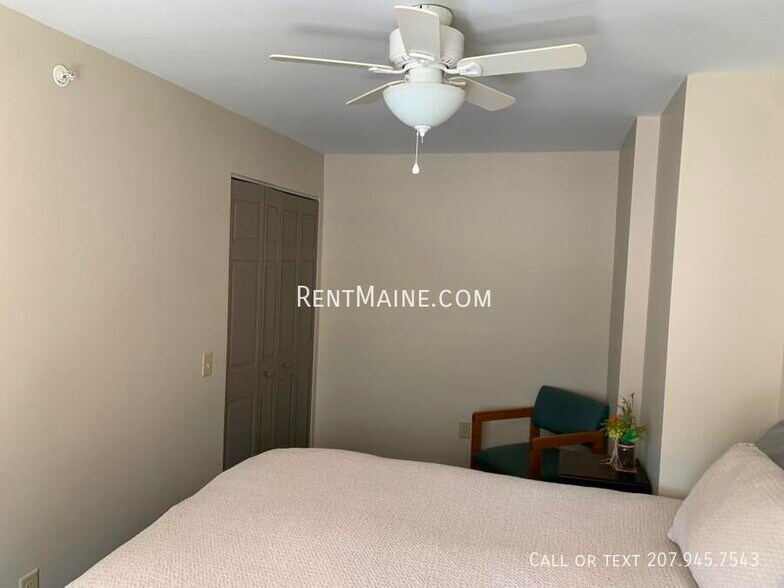 Building Photo - 8 Elizabeth Ave