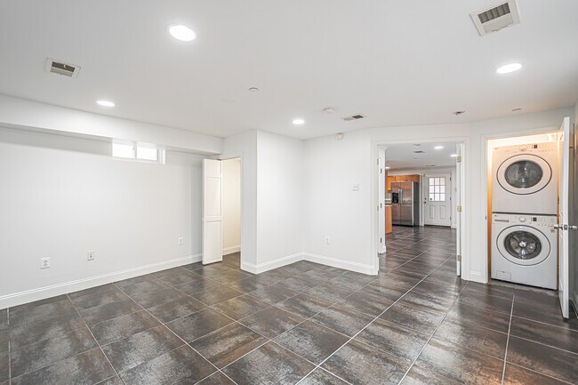 Building Photo - 1203 Delafield Pl NW