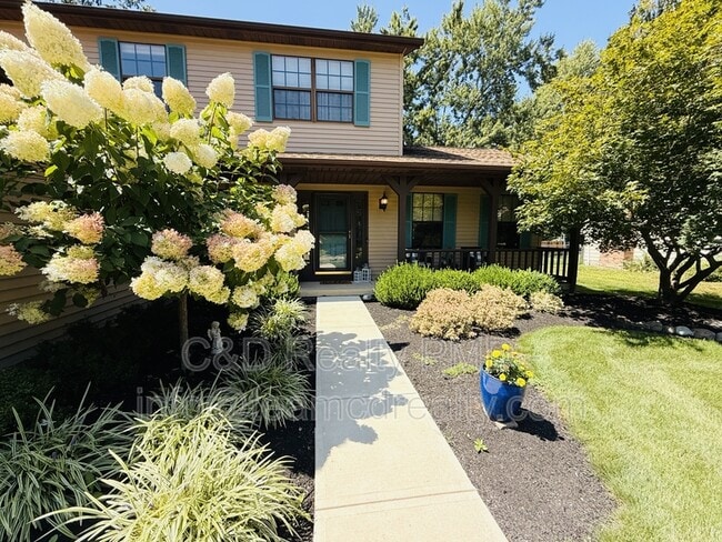 Building Photo - 8462 Glenbrook Dr
