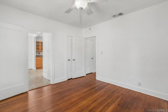 Building Photo - 145 S Grape St