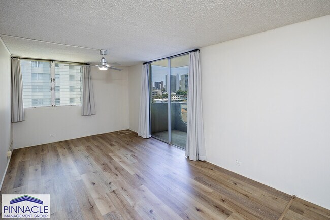 Building Photo - 2637 Kuilei St