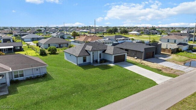 Building Photo - 9 NW 14th Pl