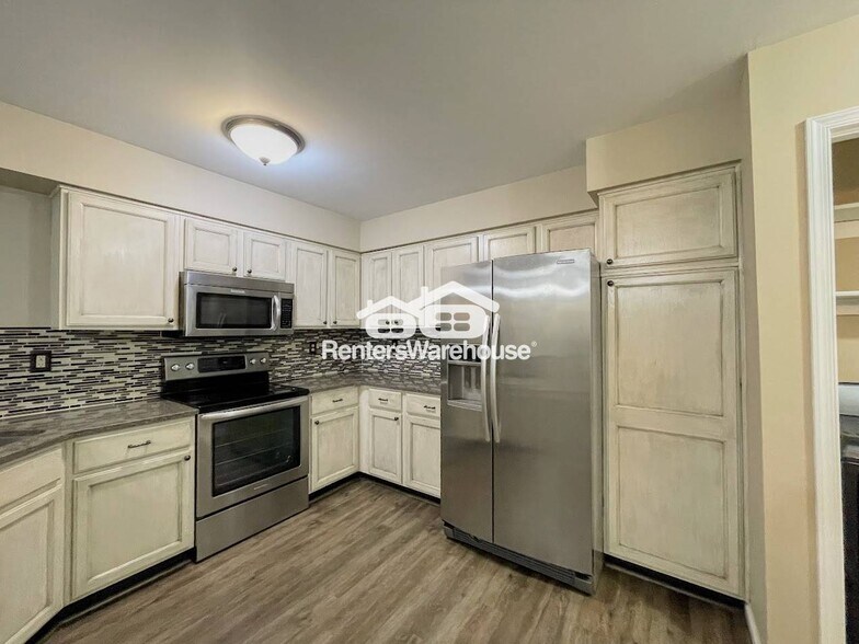 Building Photo - 205 Esplanade Pl