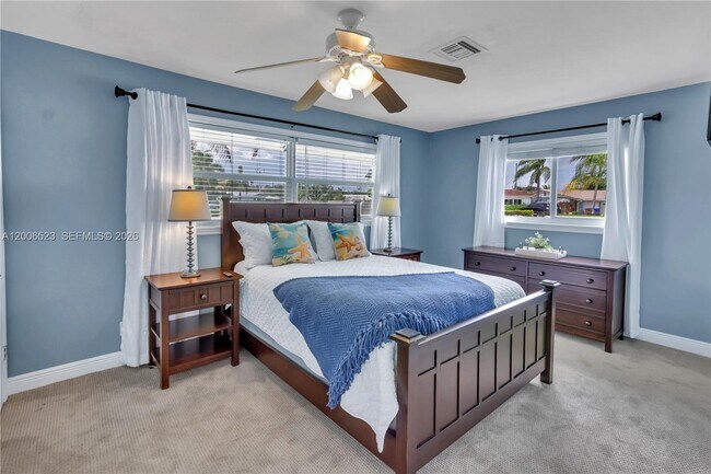 Building Photo - 222 SE 11th Ct