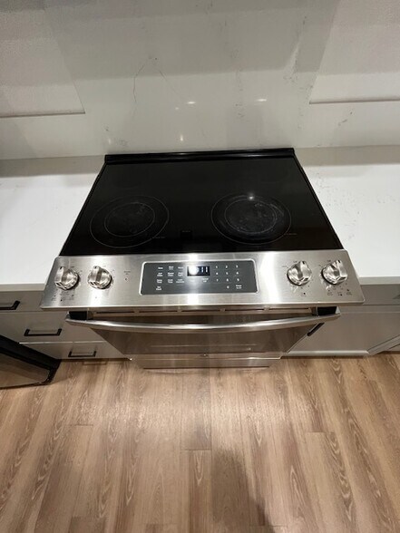 Building Photo - 2029 W Corvina Ave